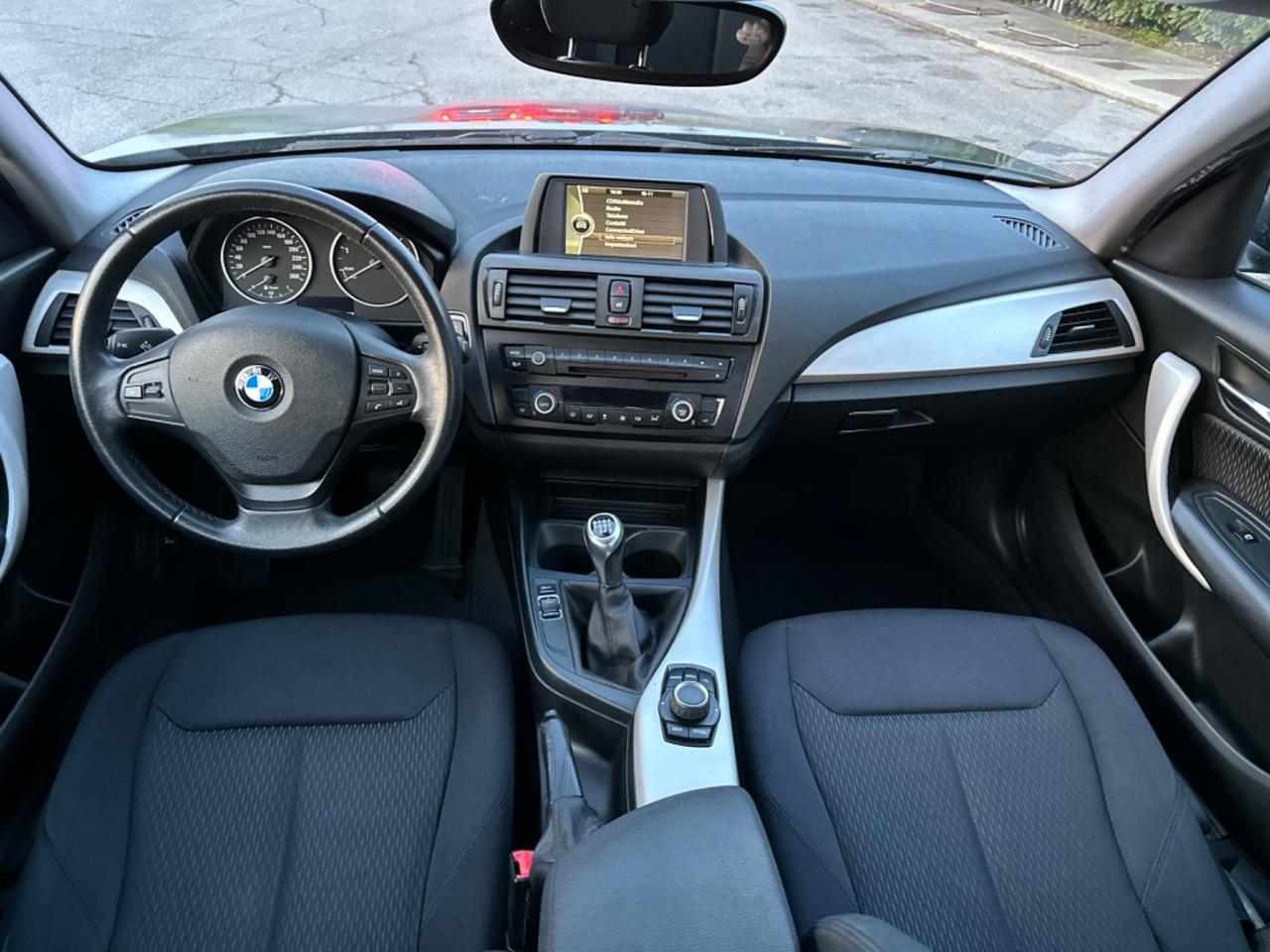 Bmw 114 114d 5p. Urban Ok neopatentati