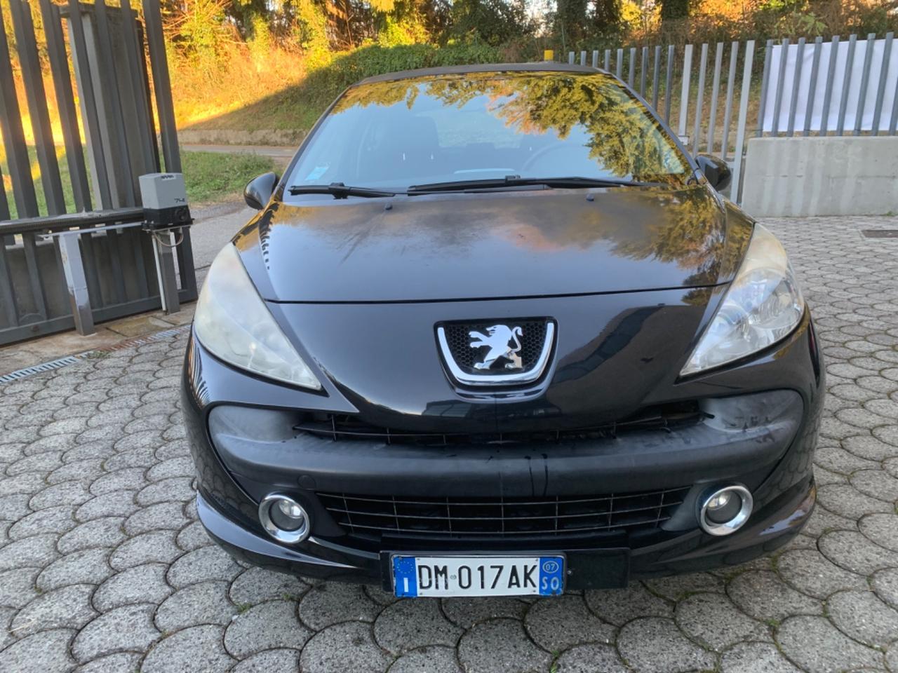 Peugeot 207 1.4 8V 75CV 3p. ONE Line