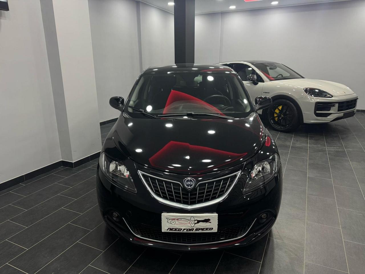 Lancia Ypsilon 1.0 FireFly 5 porte S&S Hybrid Ecochic UnYca