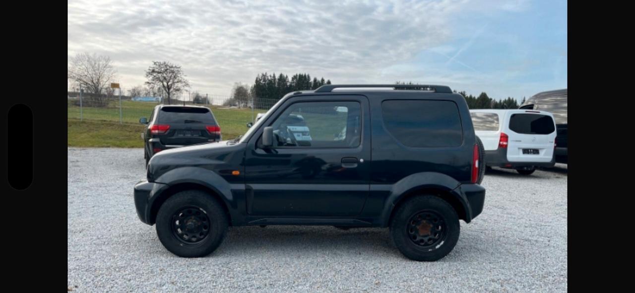 Suzuki Jimny 1.3i 16V cat 4WD Special neopatentati