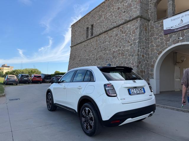 FIAT 600 HYBRID 145CV DCT MHEV+NAVI+RCAM+2PDC+LED