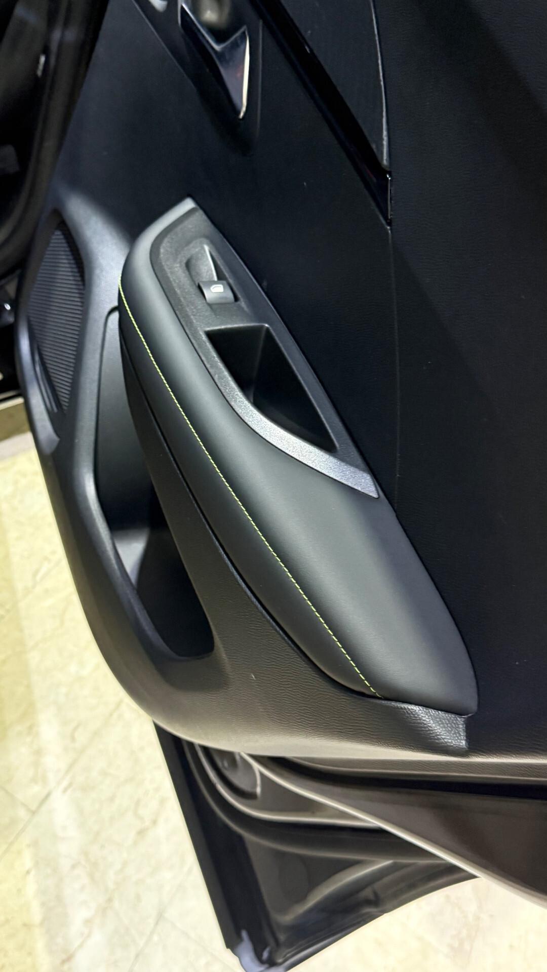 Peugeot 2008 BlueHDi 130 S&S EAT8 GT Pack