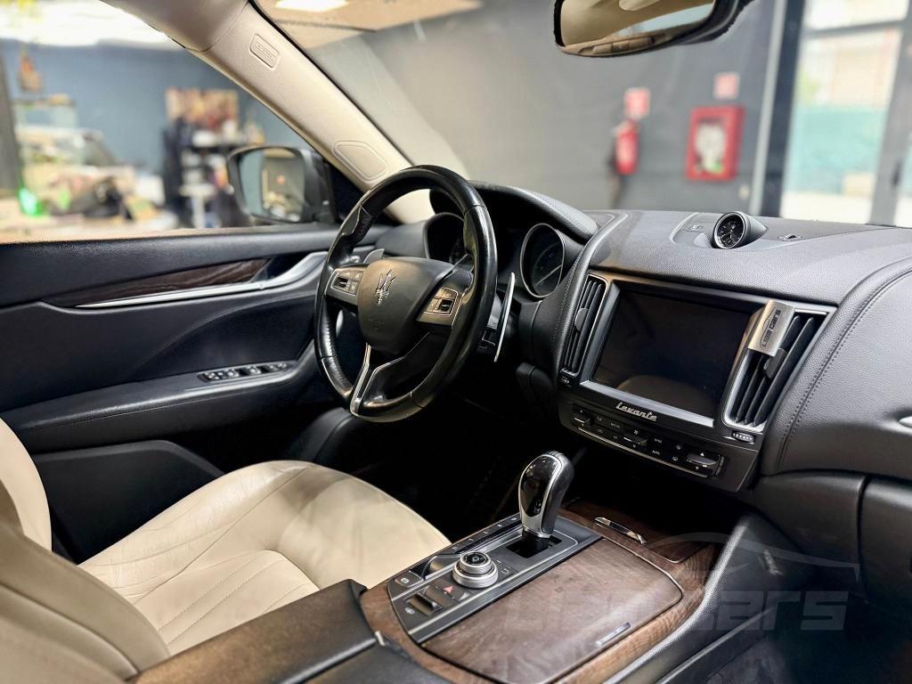 Maserati Levante 3.0 V6 275cv auto