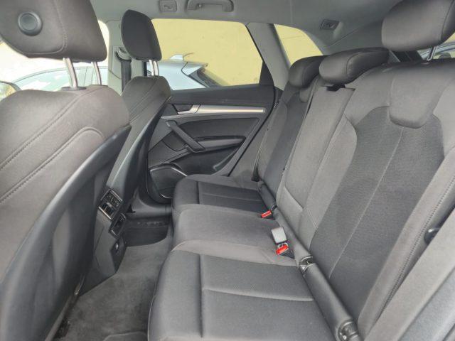 AUDI Q5 40 TDI quattro S tronic Business Sport