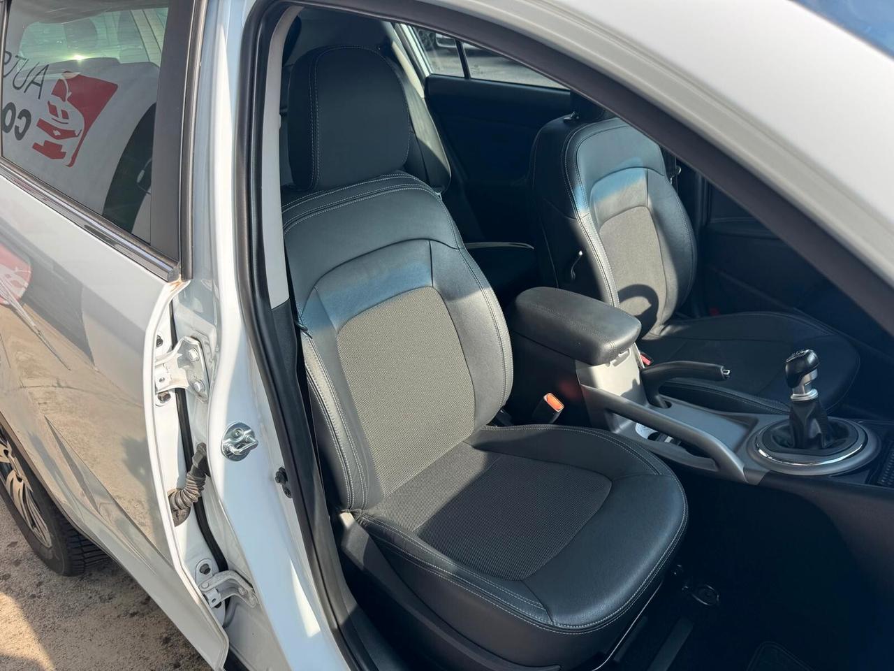 Kia Sportage 1.7 CRDI VGT 2WD high tech