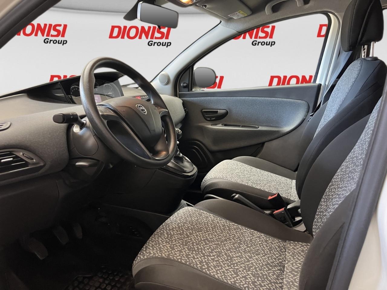 Lancia Ypsilon 1.0 70cv Firefly Hybrid S&S