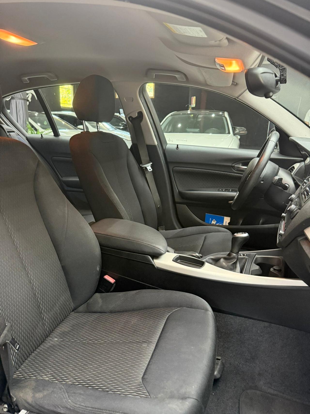Bmw 114 114d 5p. Unique