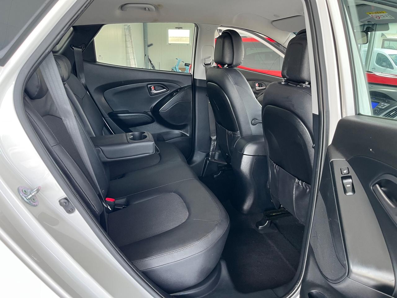 HYUNDAI IX35 1.7 CRDi 2WD LED + PELLE