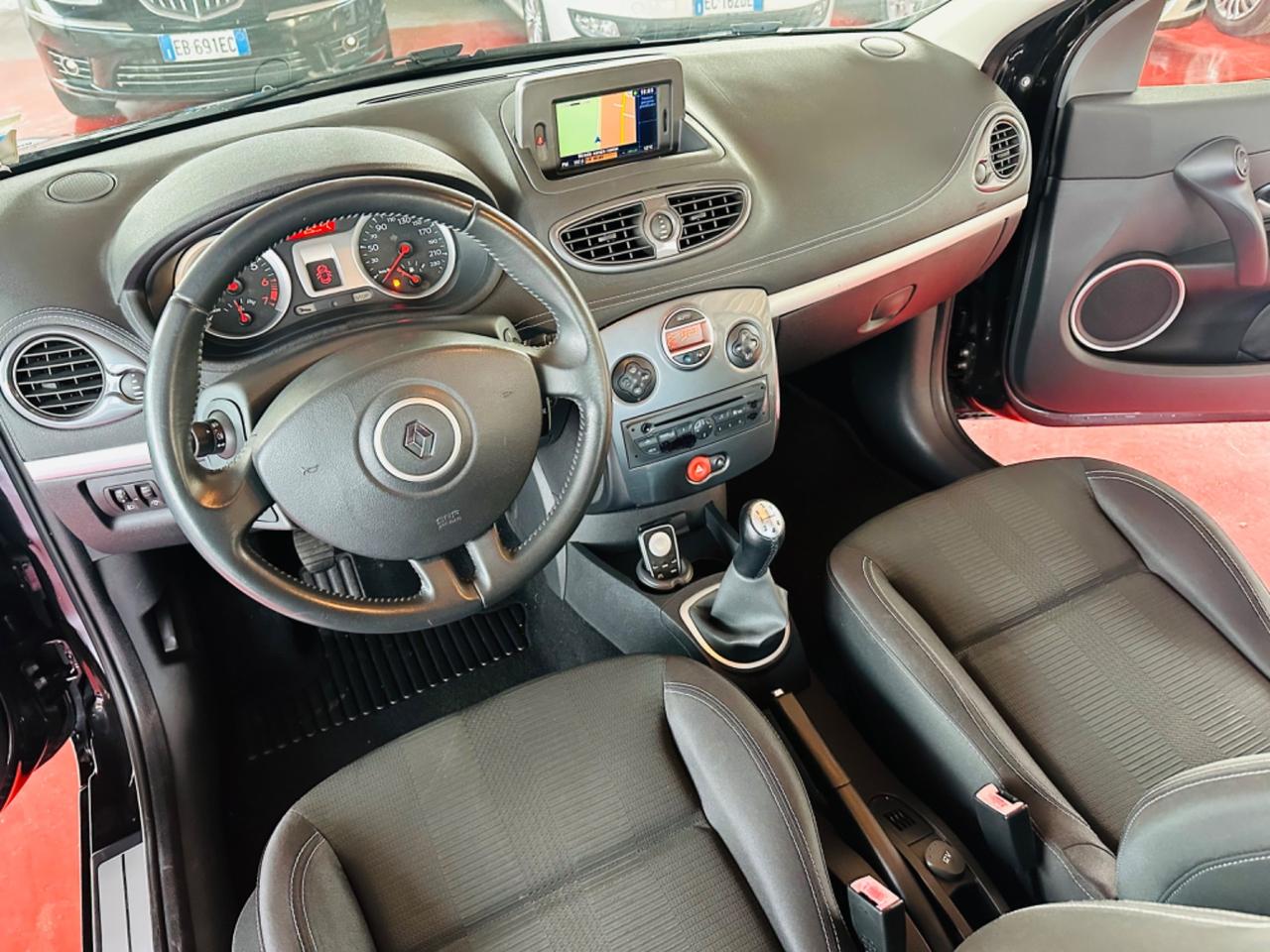 Renault Clio 1.2 16V 5 porte Dynamique
