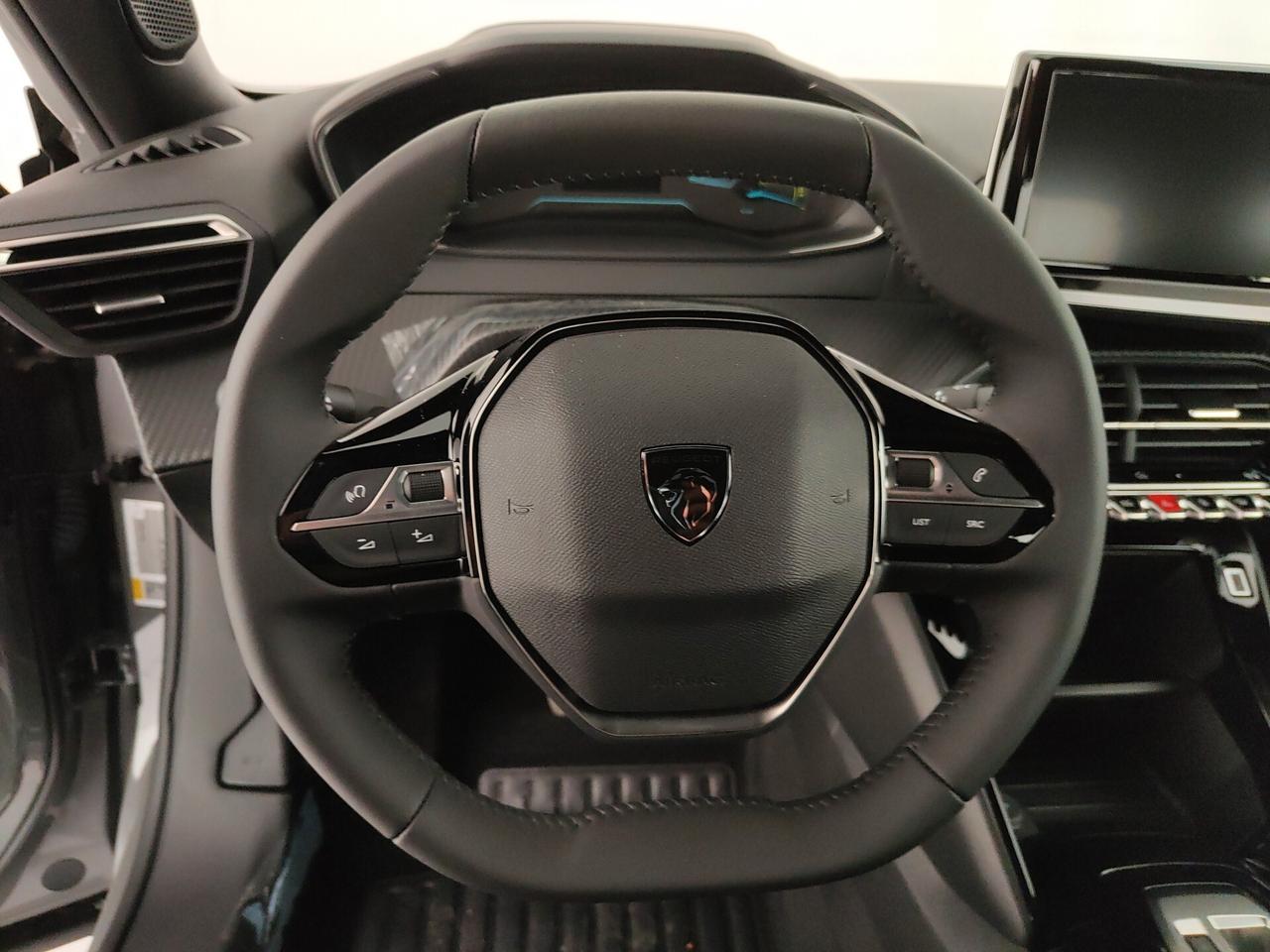 Peugeot 2008 motore elettrico 136 CV Active