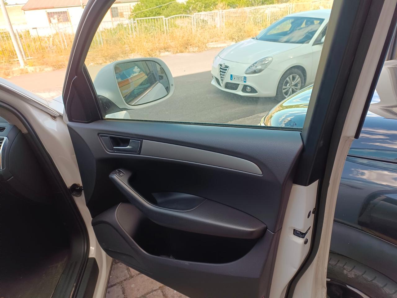 Audi Q5 2.0 TDI 170 CV quattro S tronic (danni a carrozzeria come da foto)