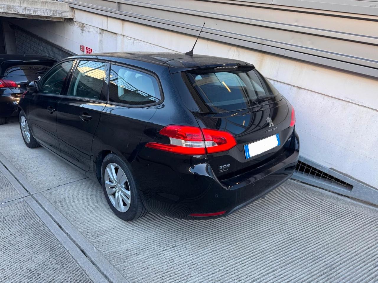 Peugeot 308 BlueHDi 100 S&S SW Business