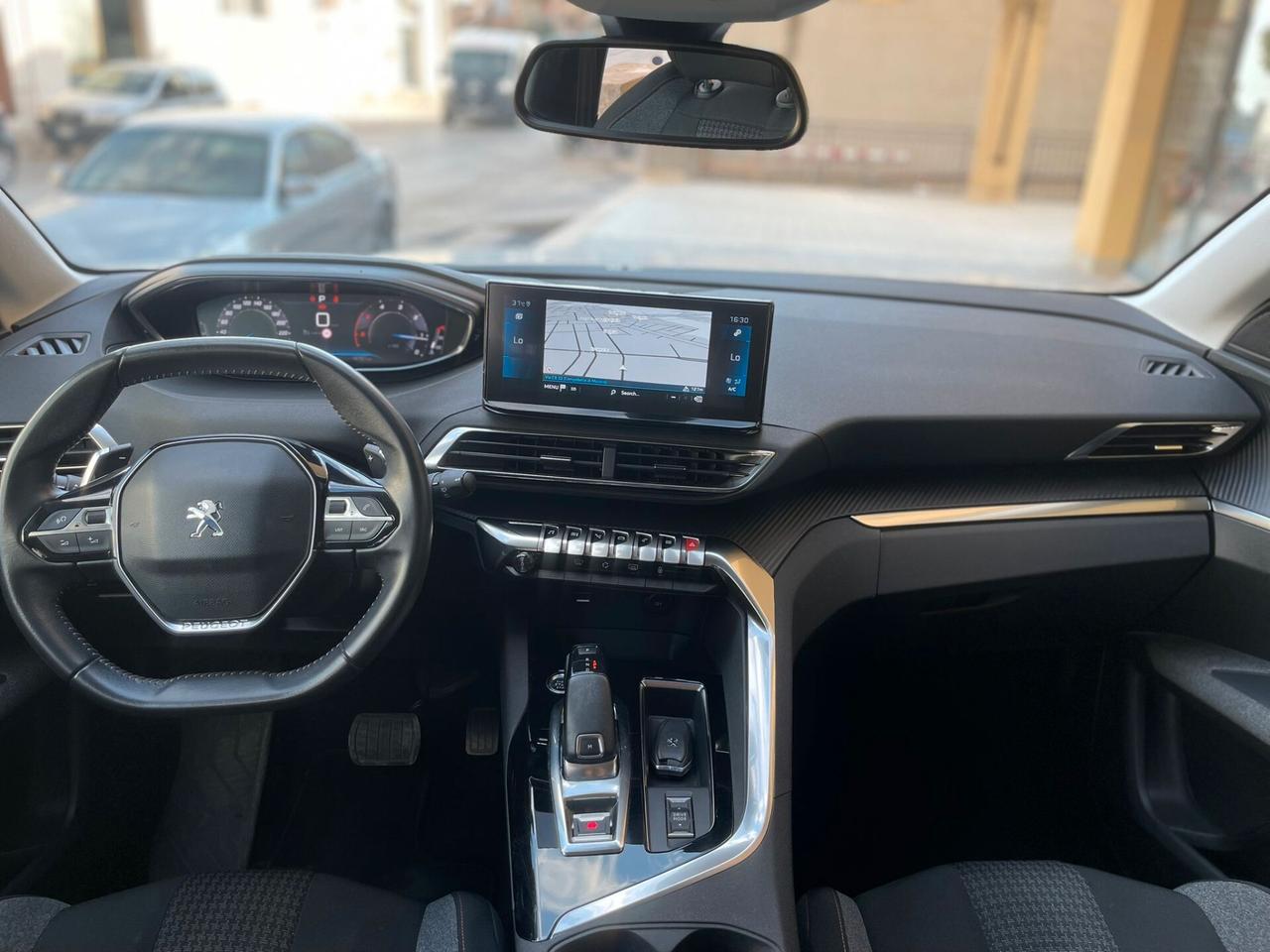 Peugeot 3008 BlueHDi 130 S&S EAT8 Active Business