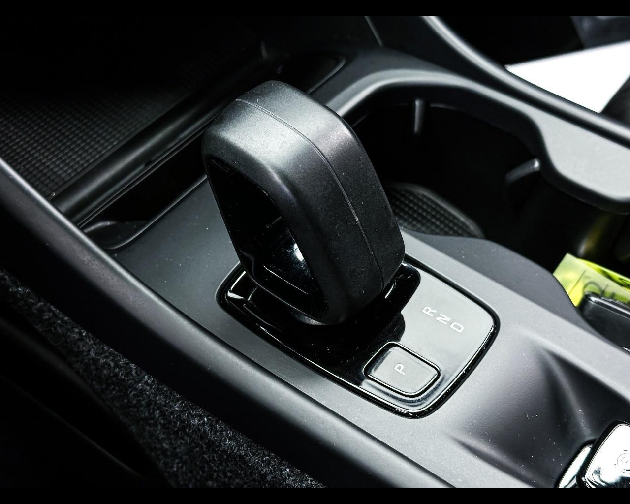 VOLVO XC40 T3 Geartronic Momentum Core