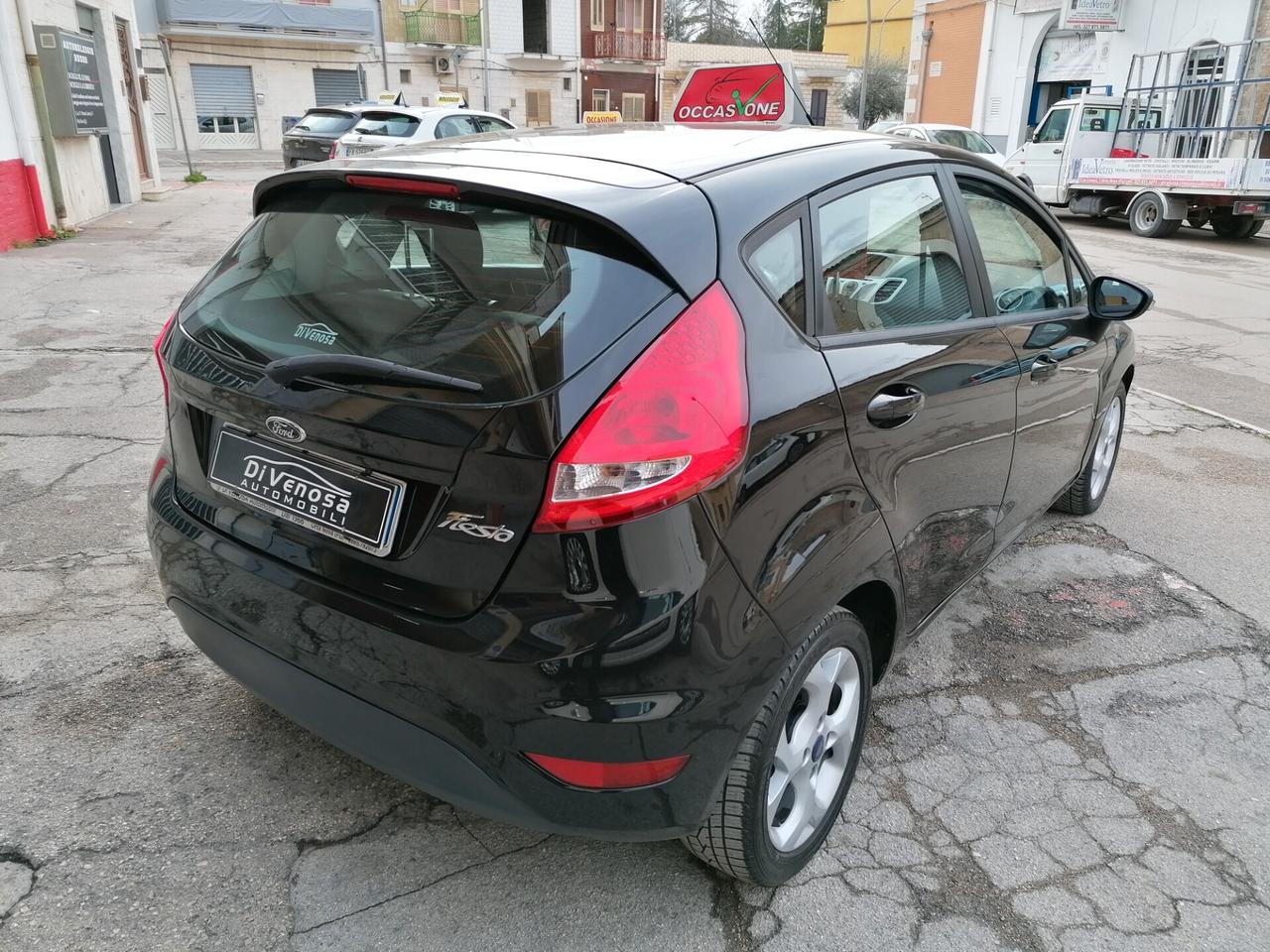 Ford Fiesta 1.4 TDCi 70CV 5 porte Titanium