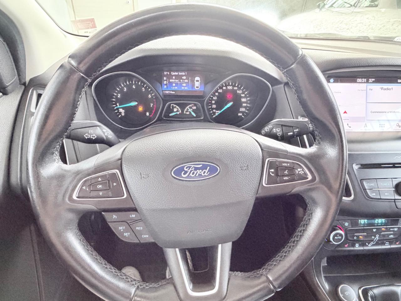 Ford Focus 1.0 EcoBoost 125CV PANORAMICO Titanium