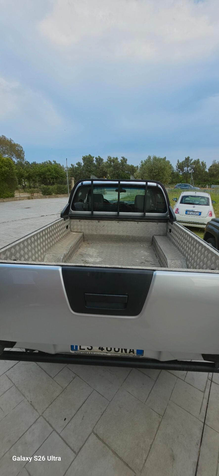 Nissan Navara 2.5 dCi King Cab LE