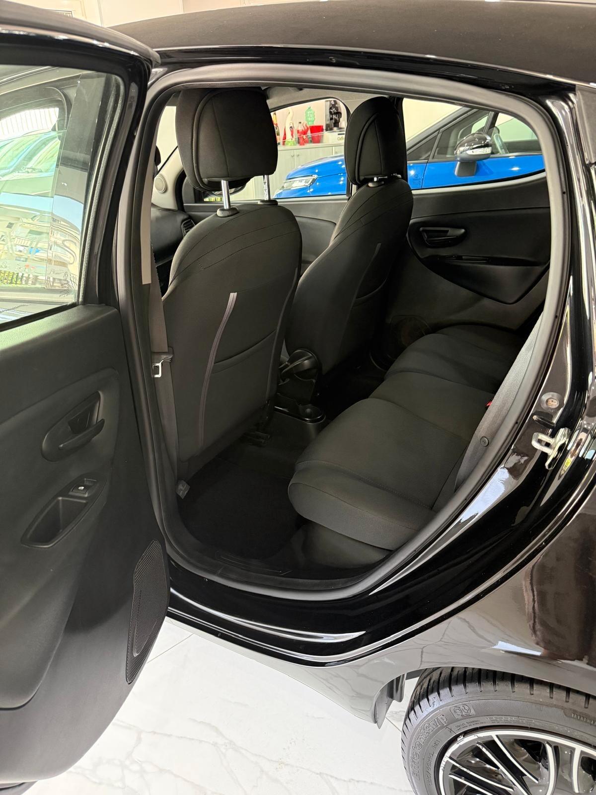 Lancia Ypsilon 1.2 69 CV 5 porte S&S Gold
