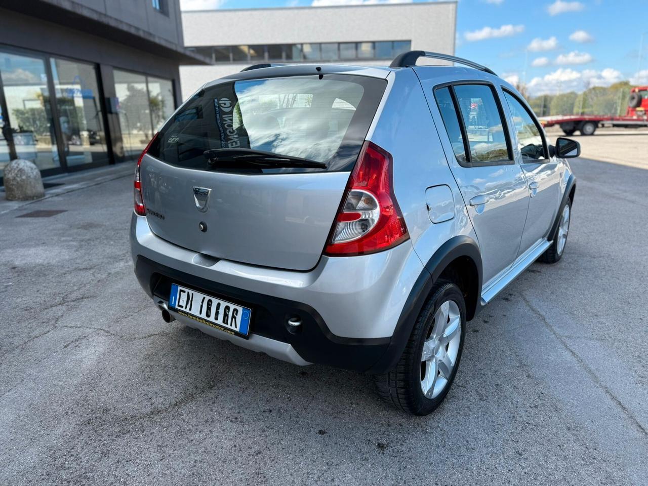 Dacia Sandero Stepway 1.6 GPL 2013 12 MESI DI GARANZIA