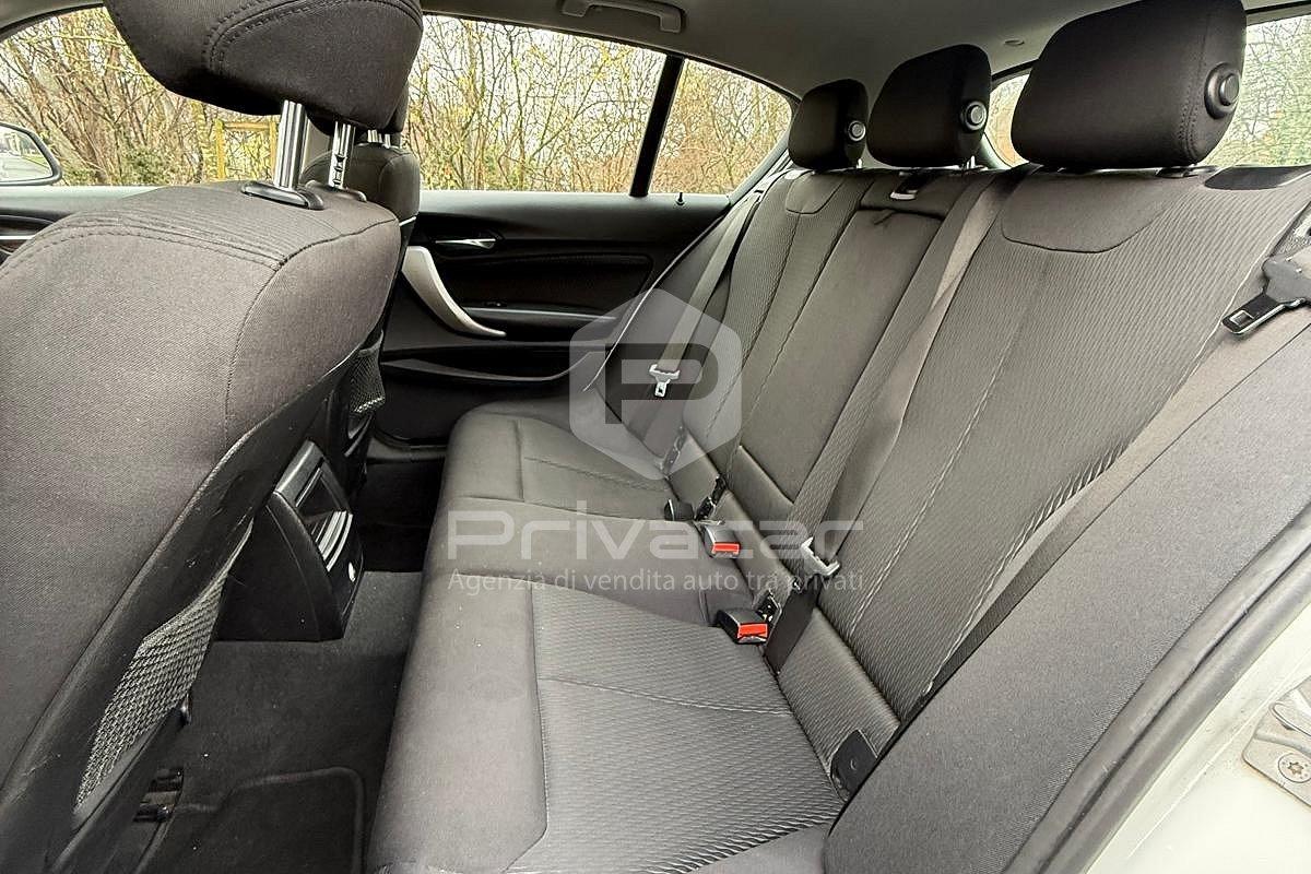 BMW 116i 5p. Advantage