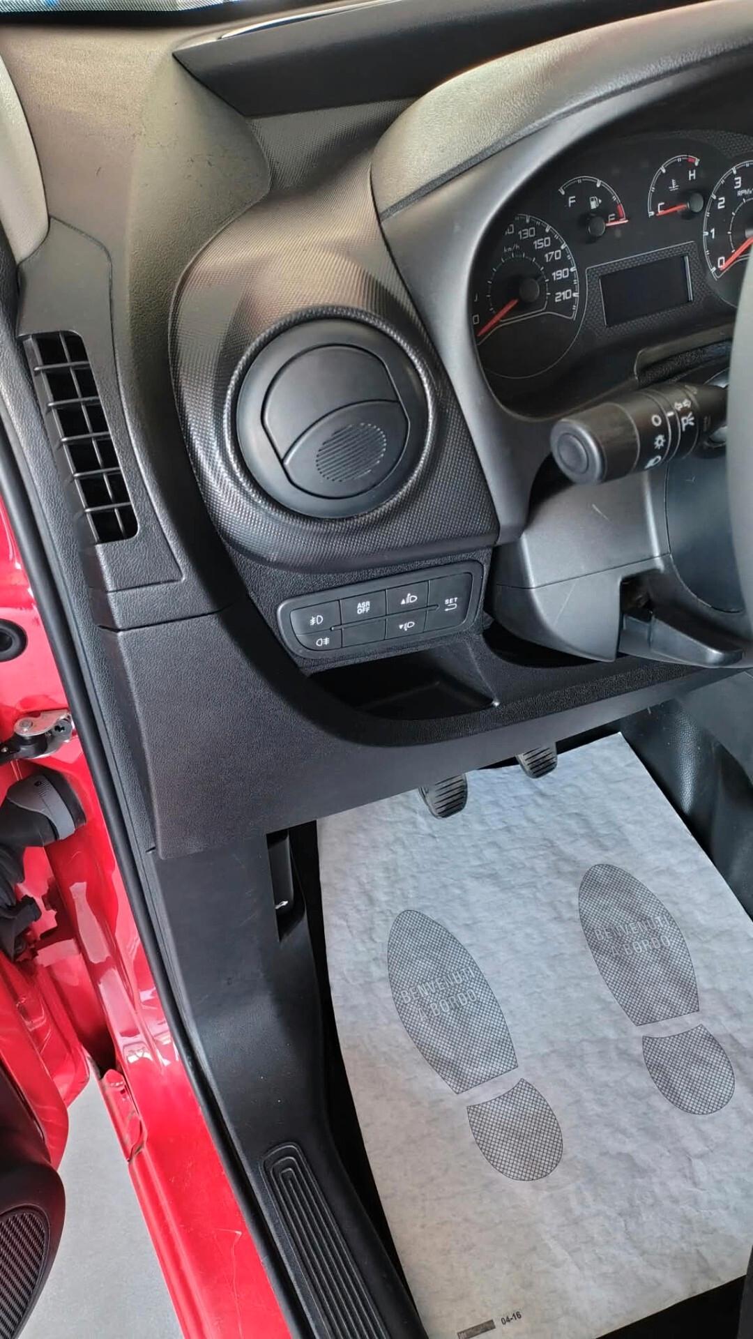 Fiat Fiorino 1.3 MJT 95CV Cargo SX