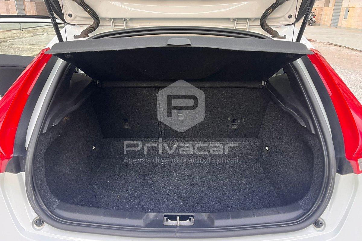 VOLVO V40 D2 1.6 Business Edition