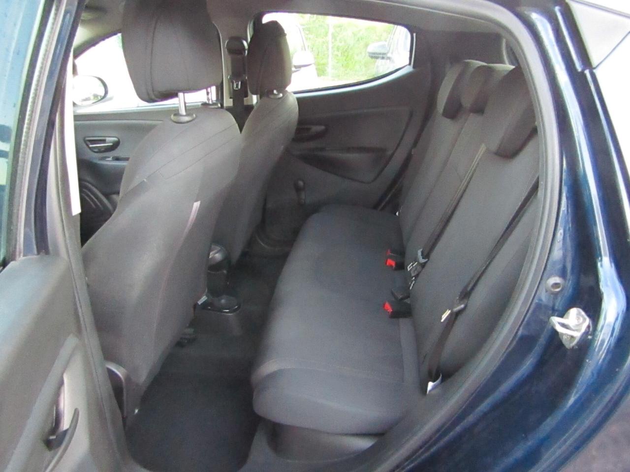 Lancia Ypsilon 1.2 5 porte Gold GPL originale
