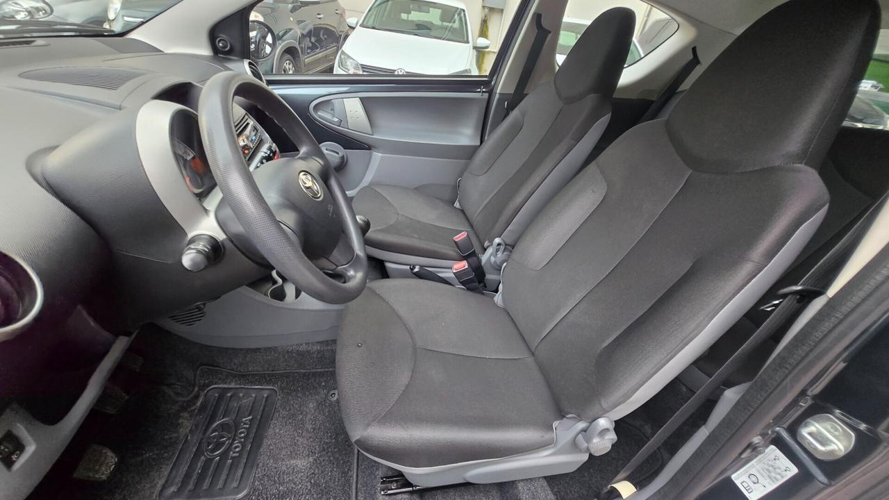 Toyota Aygo 1.0 12V VVT-i 3 porte Now Connect
