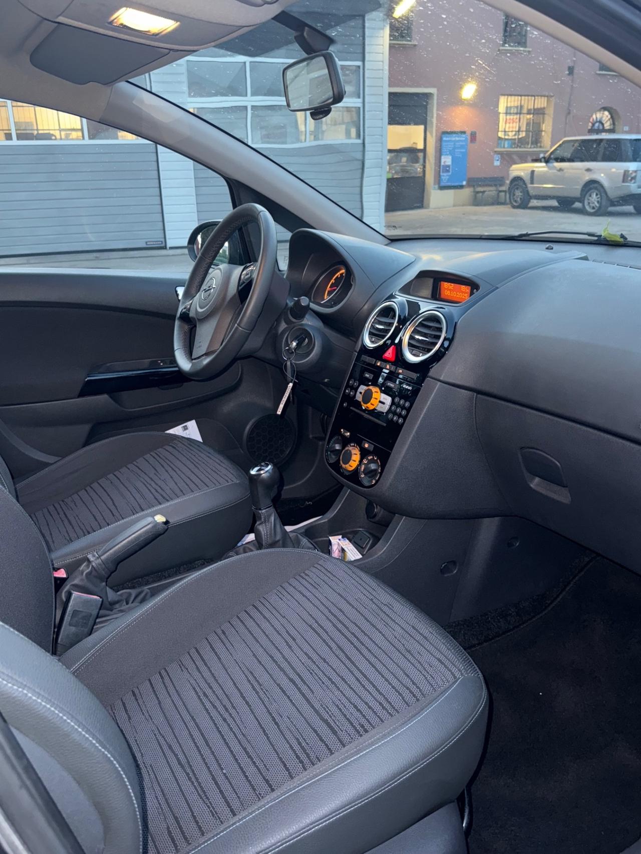 Opel Corsa 1.2 85CV 5 porte GPL-TECH Edition
