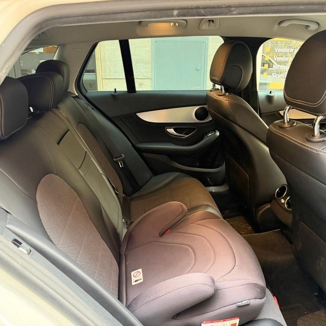Mercedes C 200d - 136CV