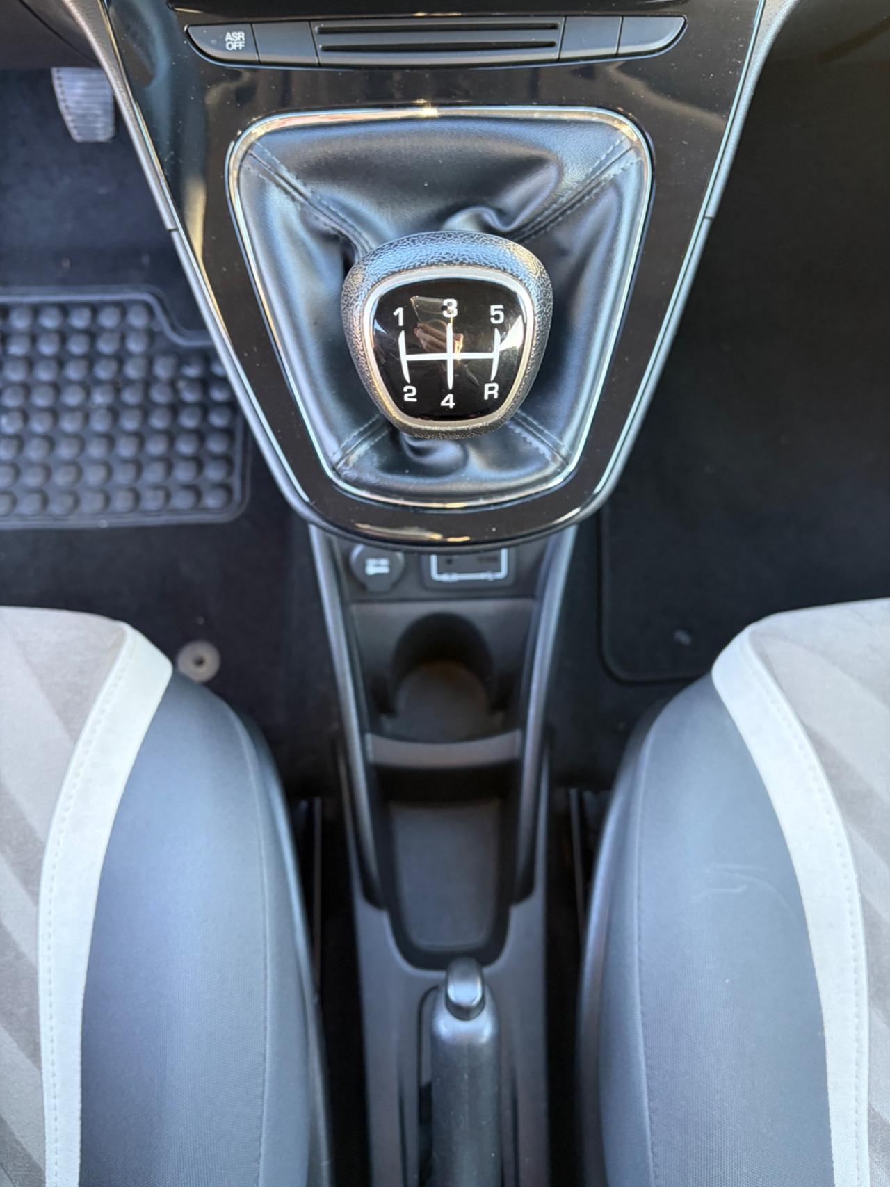 Lancia Ypsilon 1.3 MJT 16V 95 CV 5 porte S&S Mya