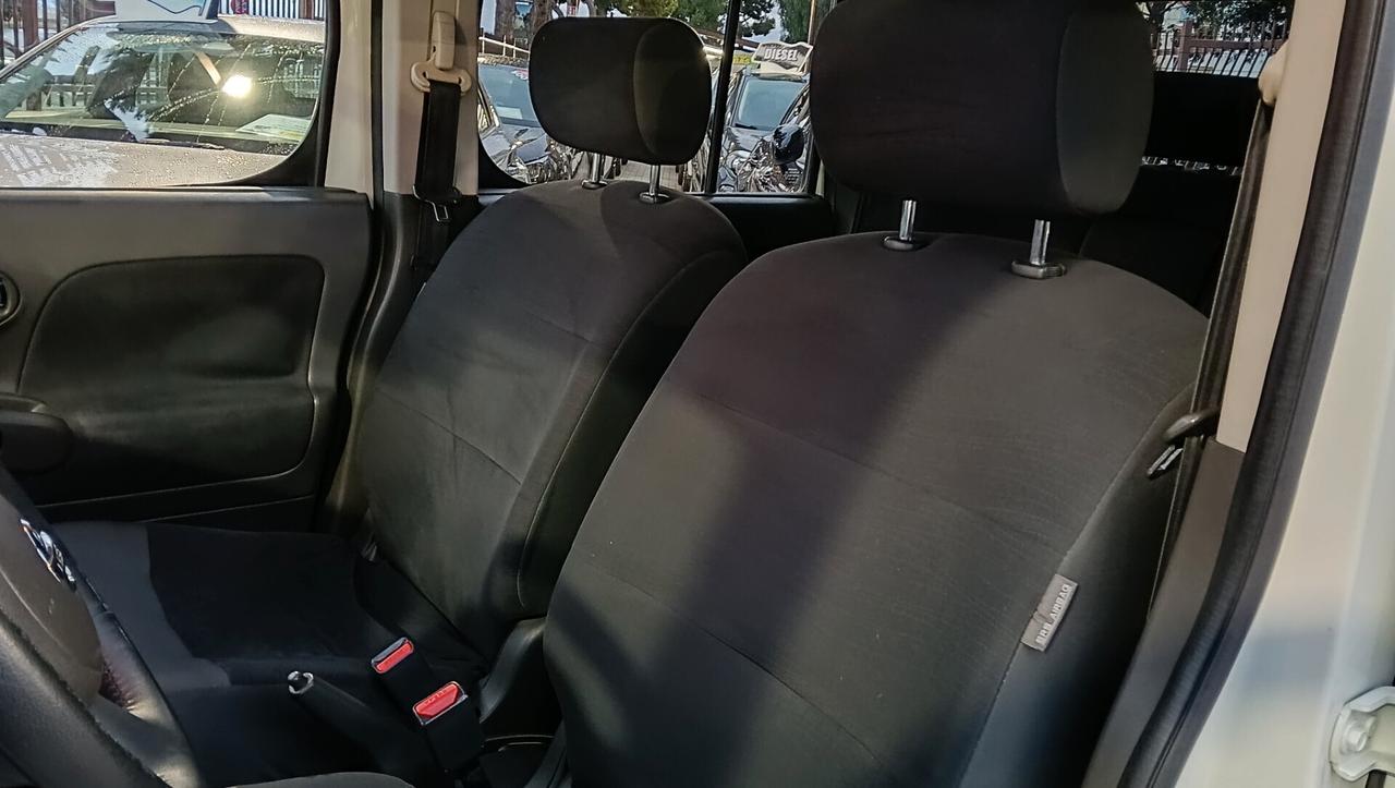 NISSAN CUBE 1.6 BENZ-RETROC-NAVI