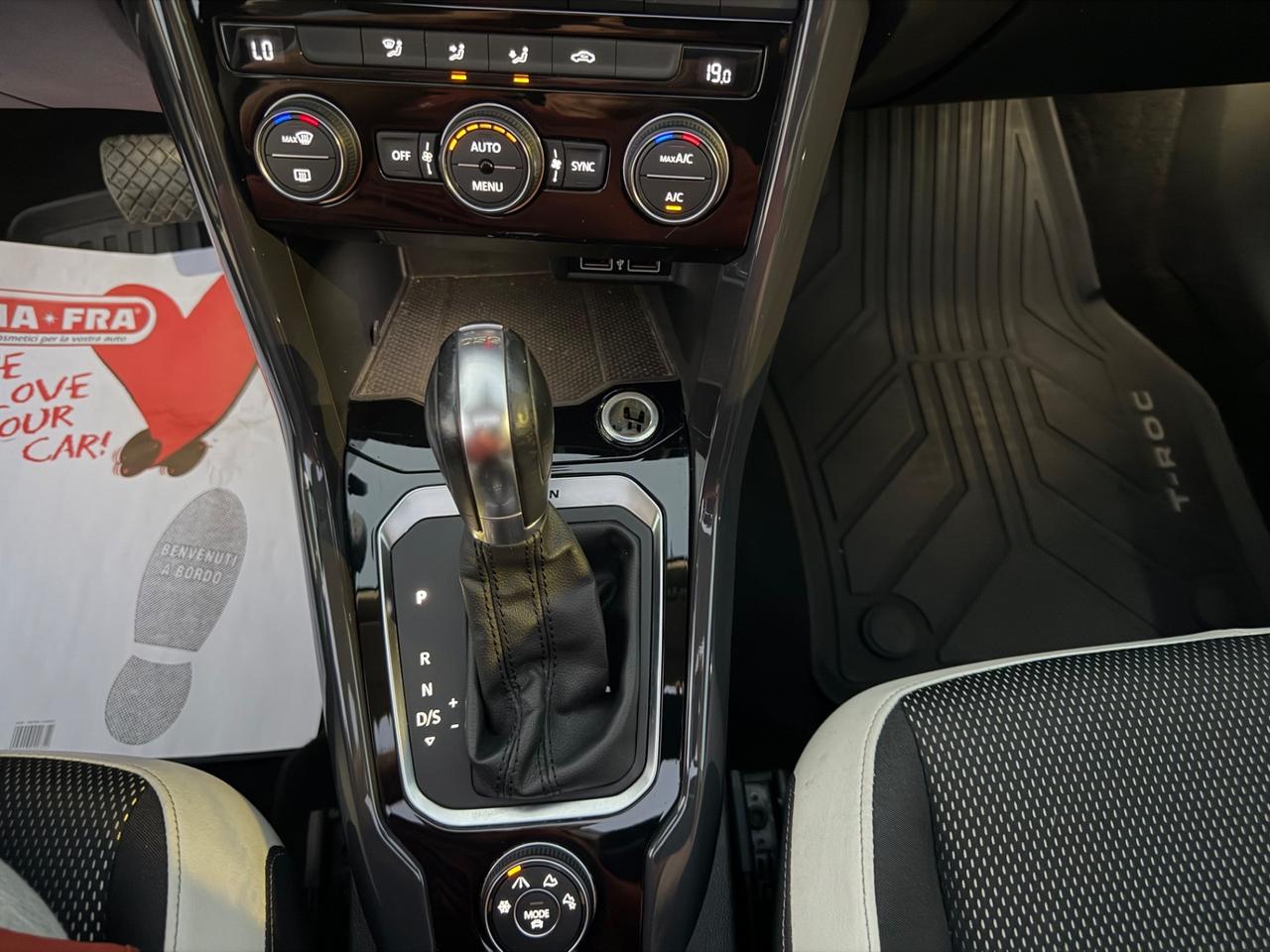 VOLKSWAGEN T-ROC 2.0 TDI 150 DSG 4MOTION TETTO
