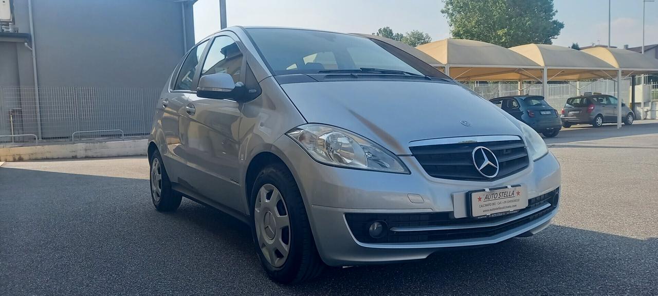 Mercedes-Benz Classe A 160 BlueEFFICIENCY Benzina cc. 1.5 CV. 95 - 5 Porte 5 Posti Euro 5 Utilizzabile anche per i Neopatentati.