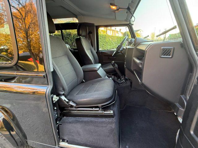 LAND ROVER Defender 90 2.2 TD4 Station Wagon S