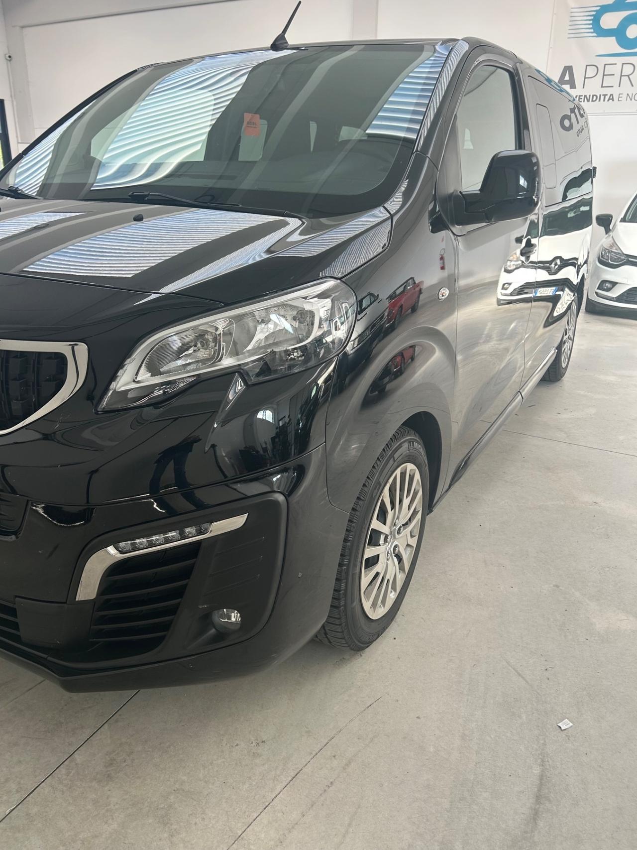 Peugeot Traveller BlueHDi 150 S&S Compact Business