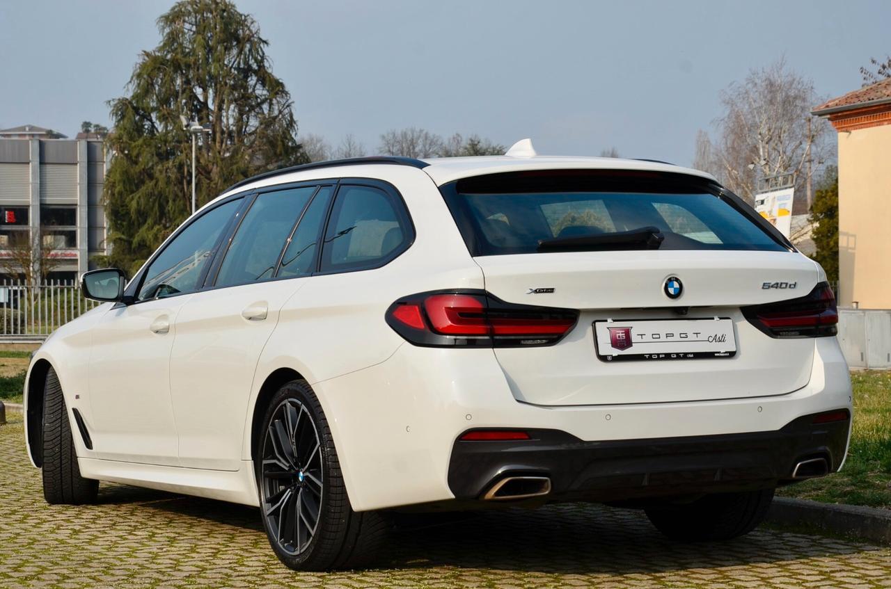BMW 540d TOURING MHEV 48V XDRIVE MSPORT 340cv AUT, UNICOPROPRIETARIO, GARANZIA BMW, PACCHETTO MANUTENZIONE, UFF ITALIANA, FULL LED, RETROCAMERA, 20", PERMUTE
