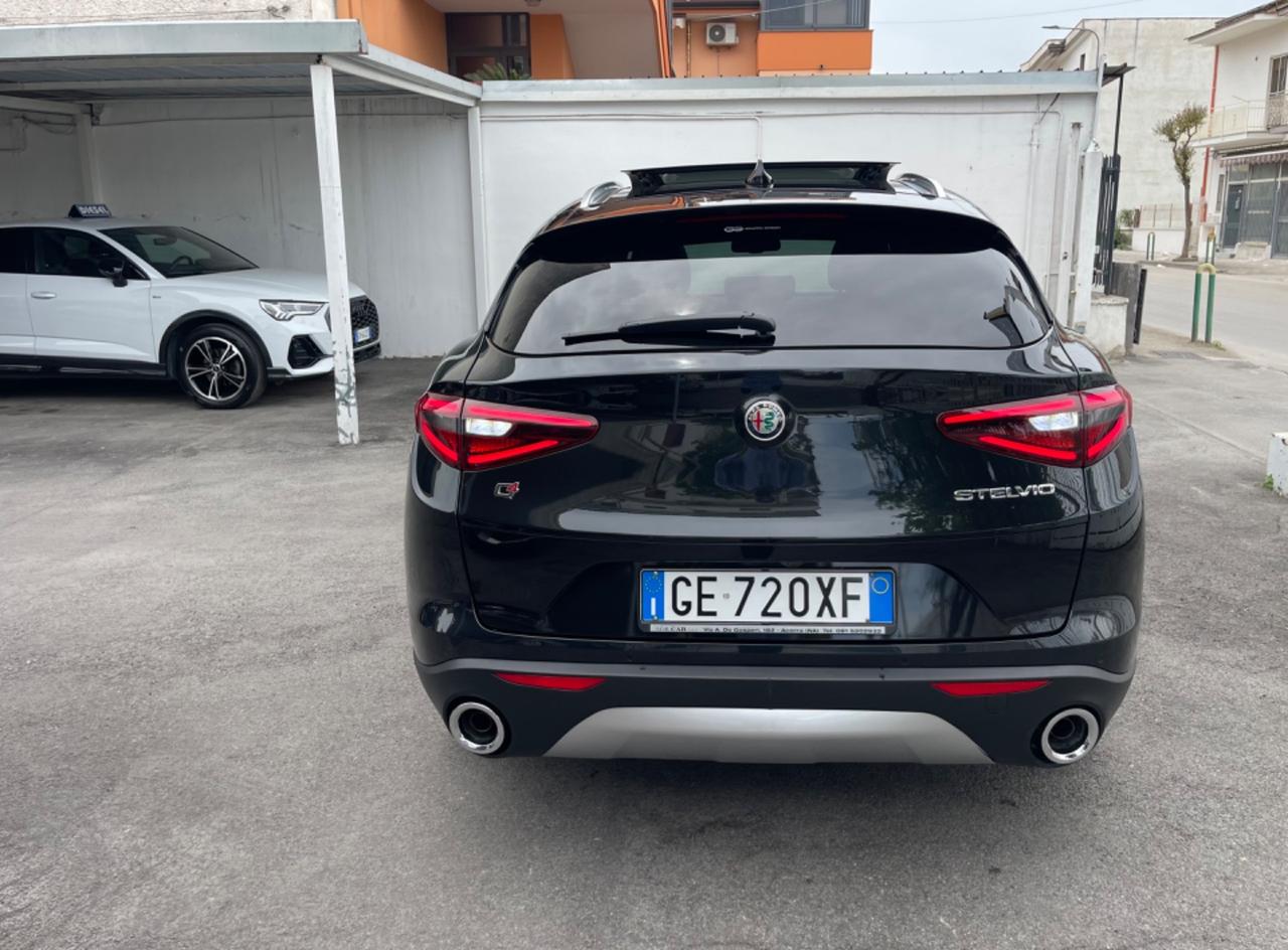 Alfa Romeo Stelvio TETTO APRIBILE 2.2 Turbodiesel 190 CV AT8 Q4 Ti