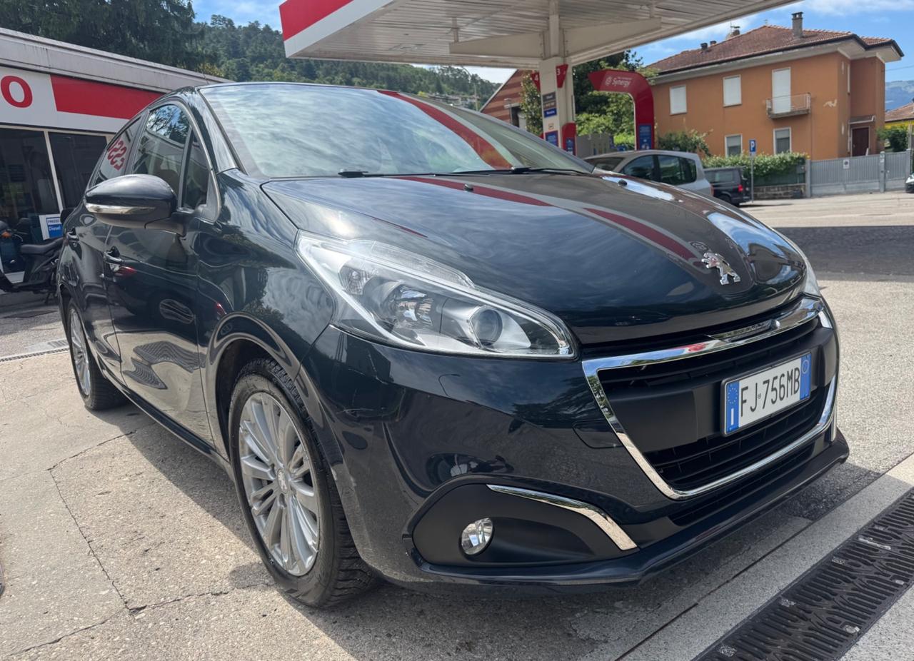 Peugeot 208 BlueHDi 75 5 porte Allure