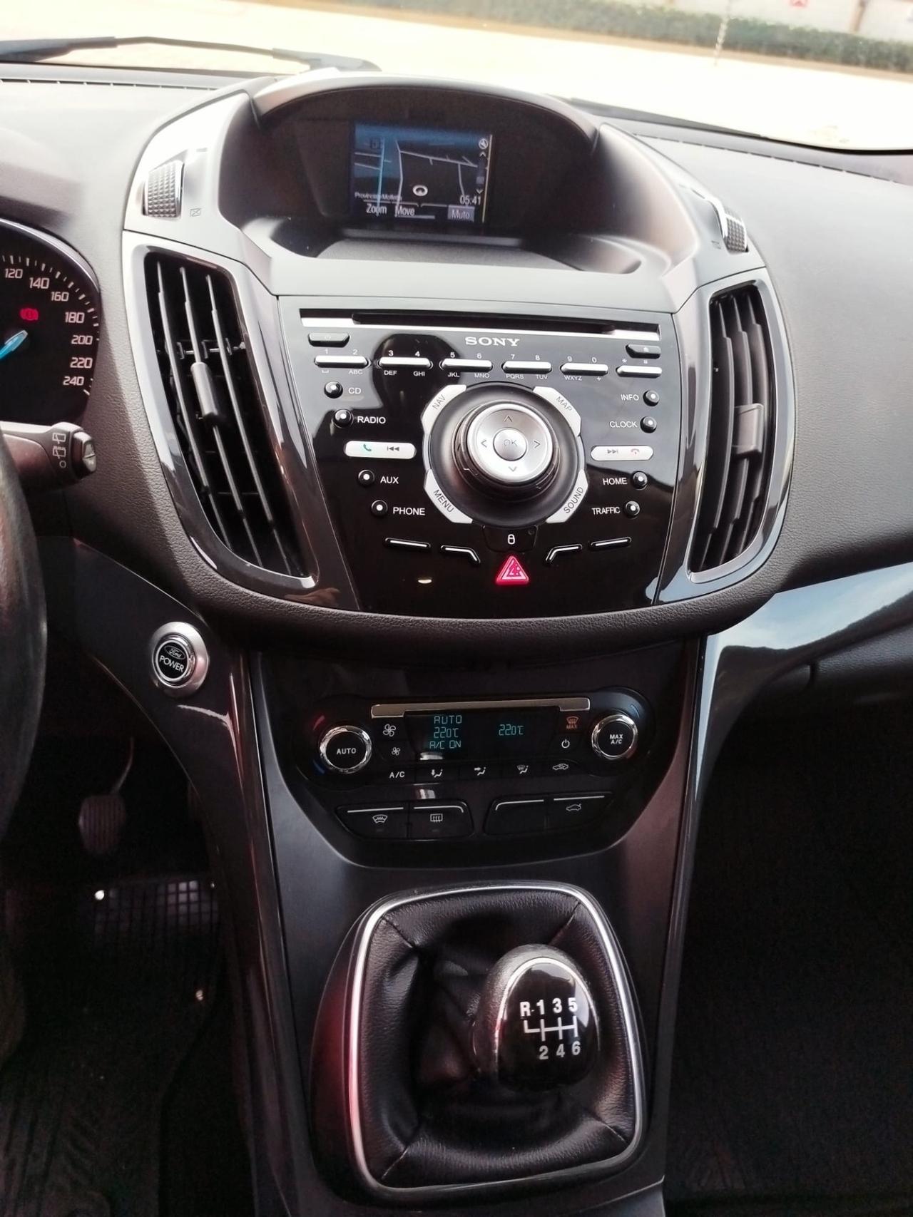 Ford Kuga 2.0 TDCI 140 CV 4WD Titanium