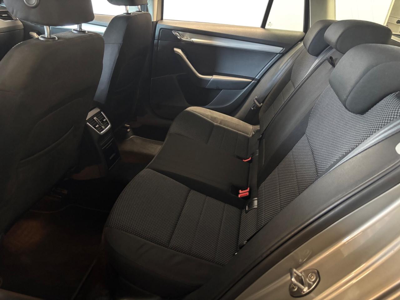 Skoda Octavia 1.6 TDI 105cv |OK NEOPATENTATI|