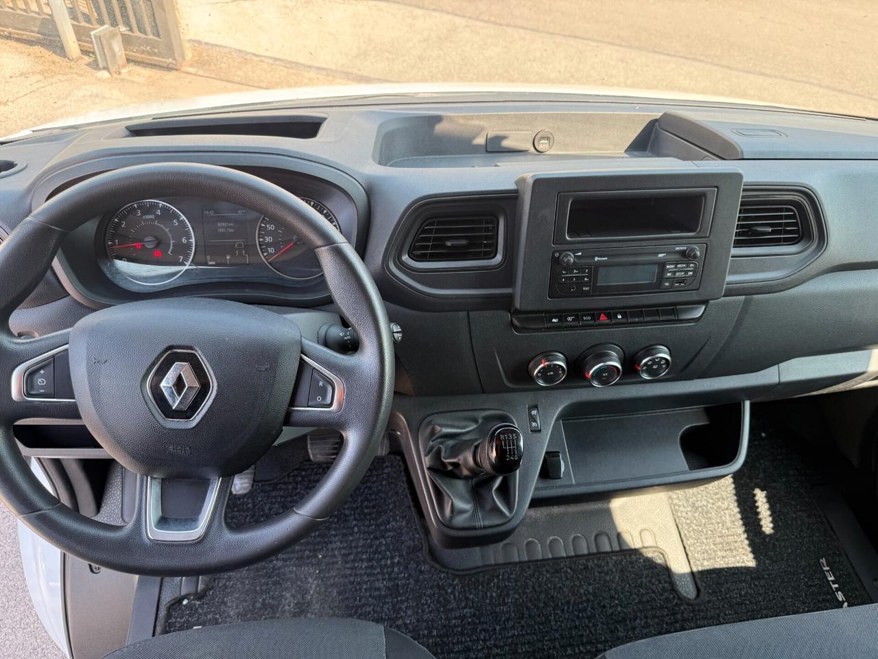 Renault Master T35 2.3 dCi 150 L2 H2 HKA