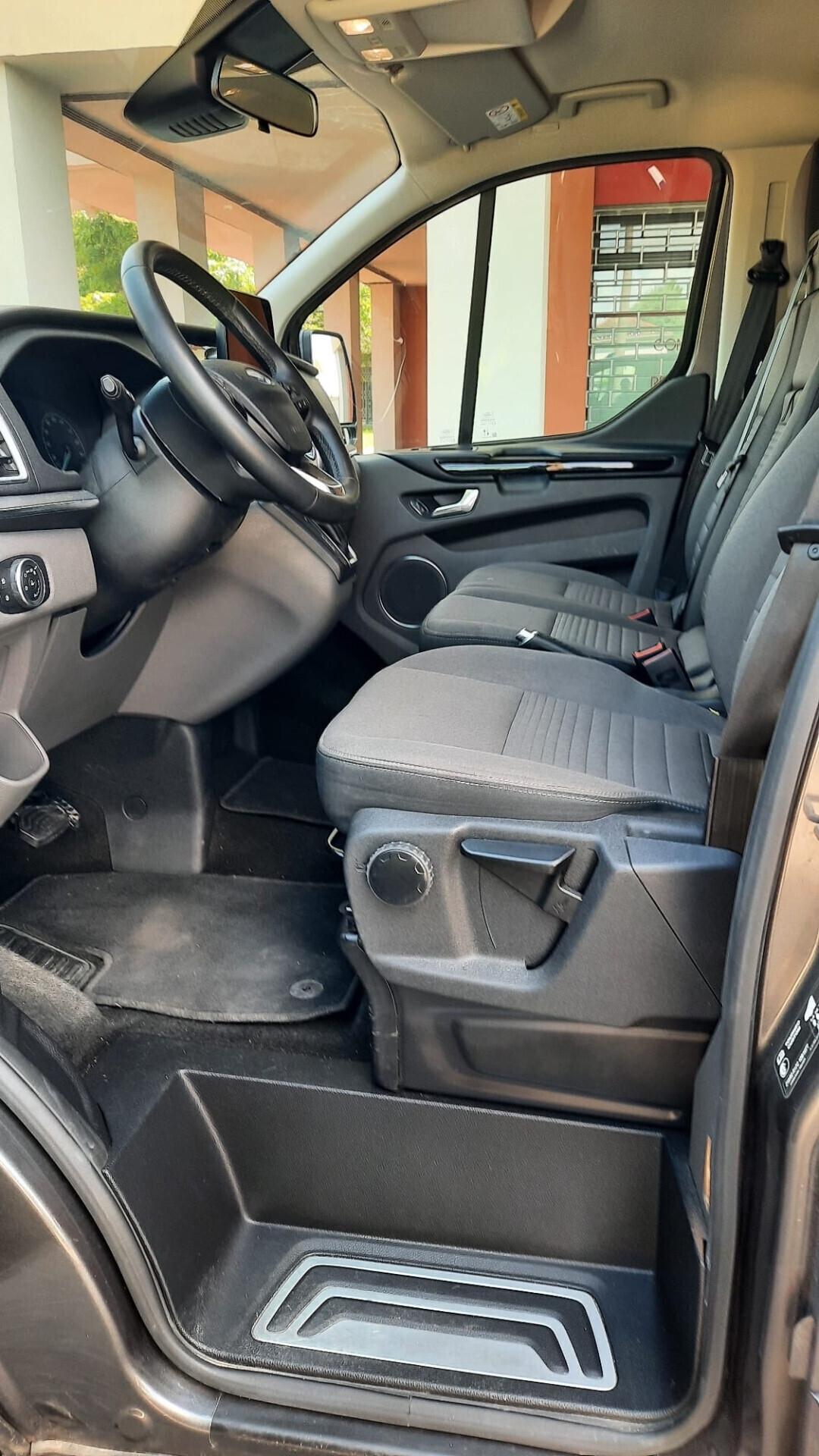 Ford Tourneo Custom 320 2.0 EcoBlue 130CV aut. PL Trend
