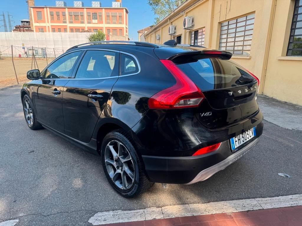 Volvo V40 Cross Country 2.0 Diesel AUTOCARRO EURO 6