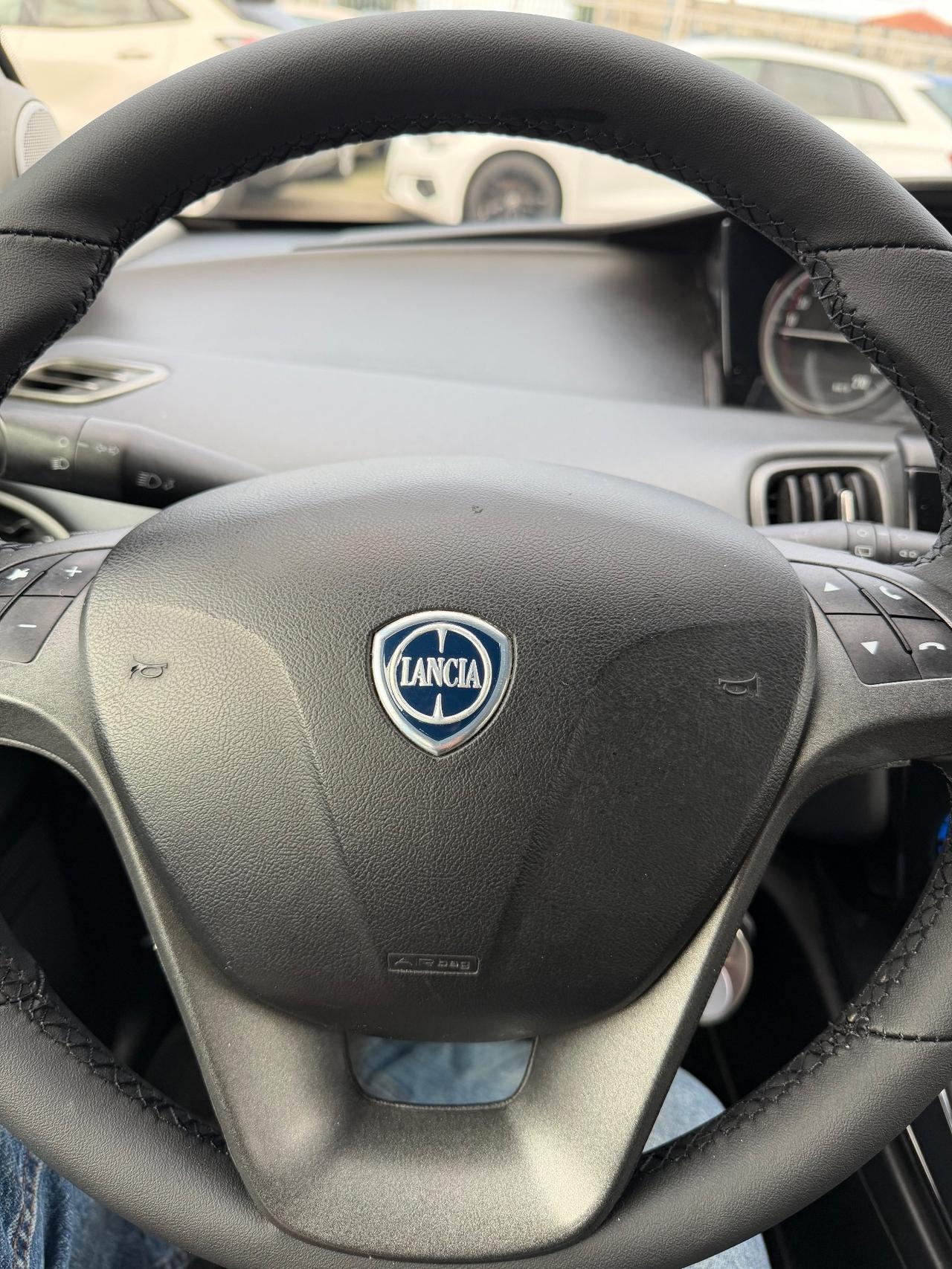 Lancia Ypsilon 1.2 69 CV 5 porte GPL Ecochic Gold