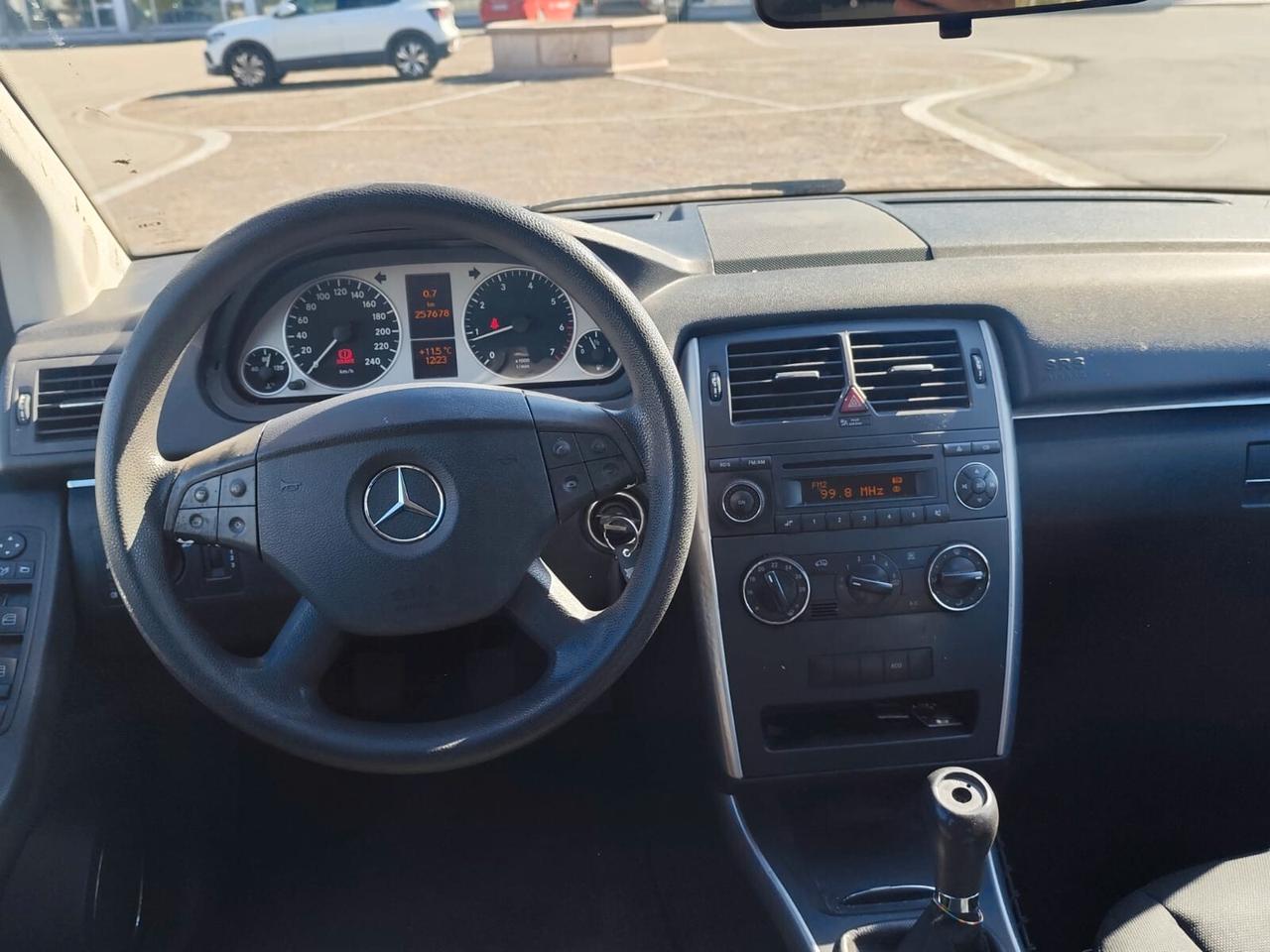 Mercedes-benz B 180 B 180 BlueEFFICIENCY Executive