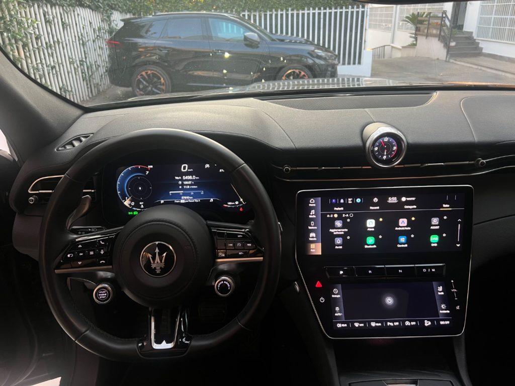 Maserati Grecale MHEV 300 CV AWD GT tetto panoramico da€549,00