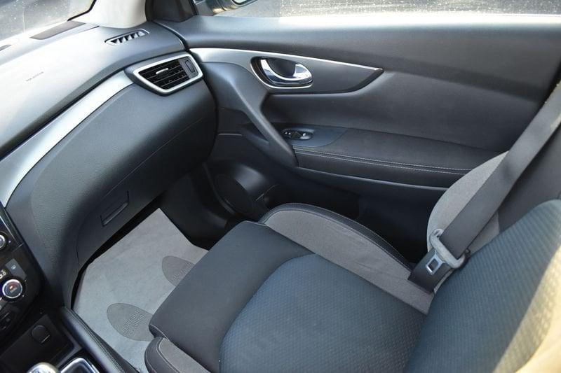 Nissan Qashqai Qashqai 1.5 dCi N-Connecta
