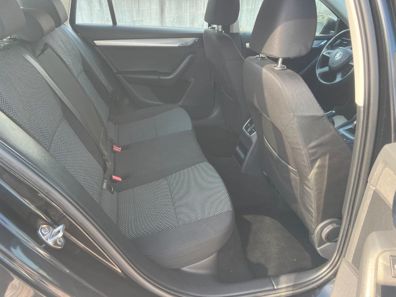 Skoda Octavia Wagon 1.6 tdi cr Elegance 105cv