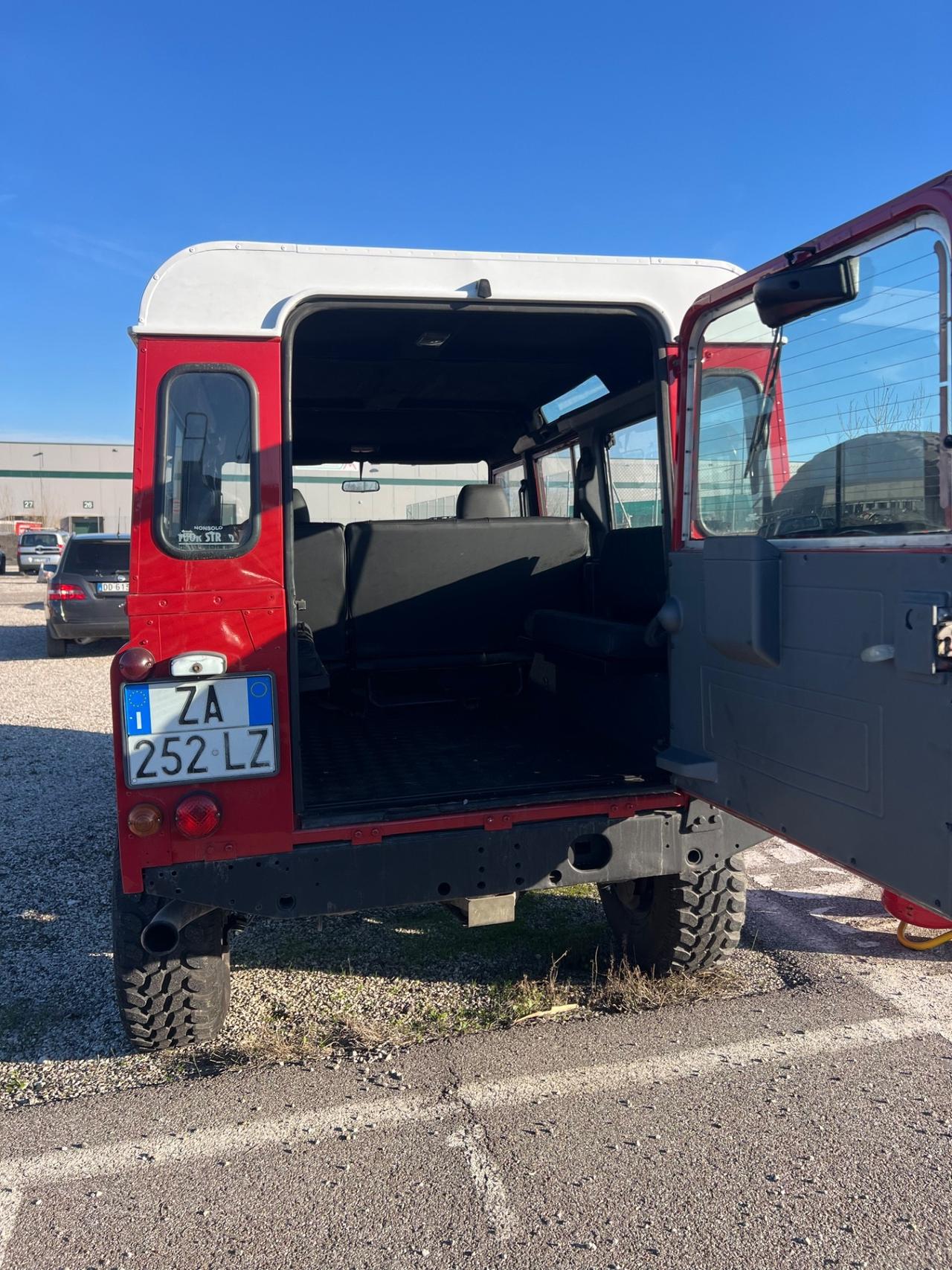 Land Rover Defender 110 2.5 Td5 Passo Lungo 9 posti